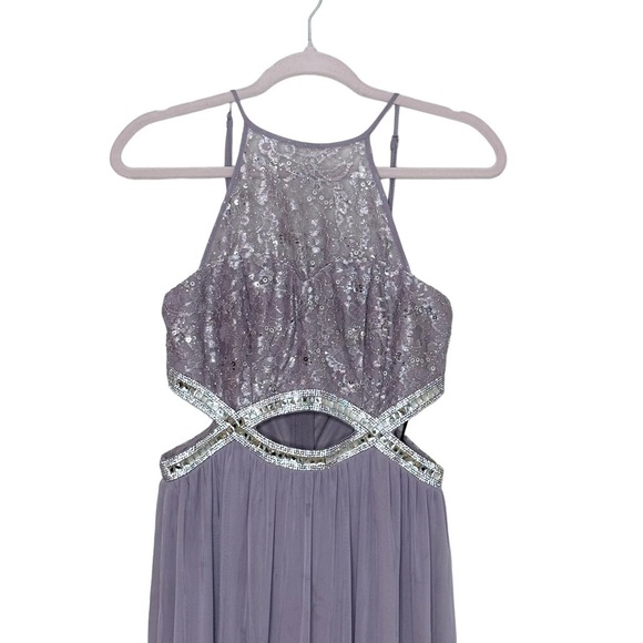 SPEECHLESS Junior Girls Pro Sequined Cut Out Sleeveless Halter Prom Gown Size 3 - Picture 5 of 11